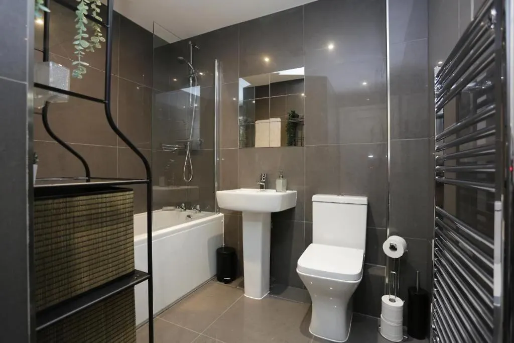 Bournecoast: Modern Flat Close To Beaches - Fm8387 Bournemouth 0*,
